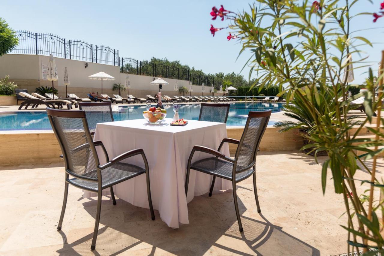 VILLA FLORENCE Apart Hotel Sveti Vlas Buitenkant foto