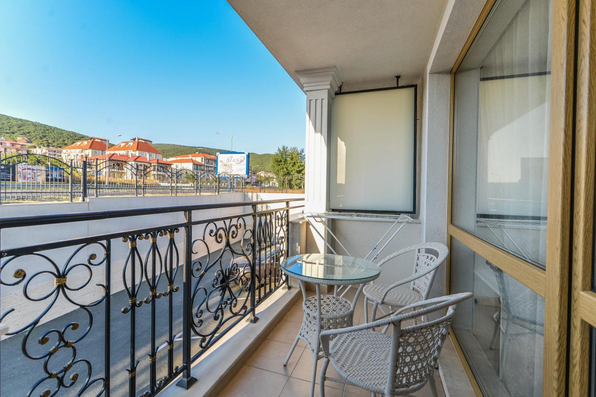 VILLA FLORENCE Apart Hotel Sveti Vlas Buitenkant foto