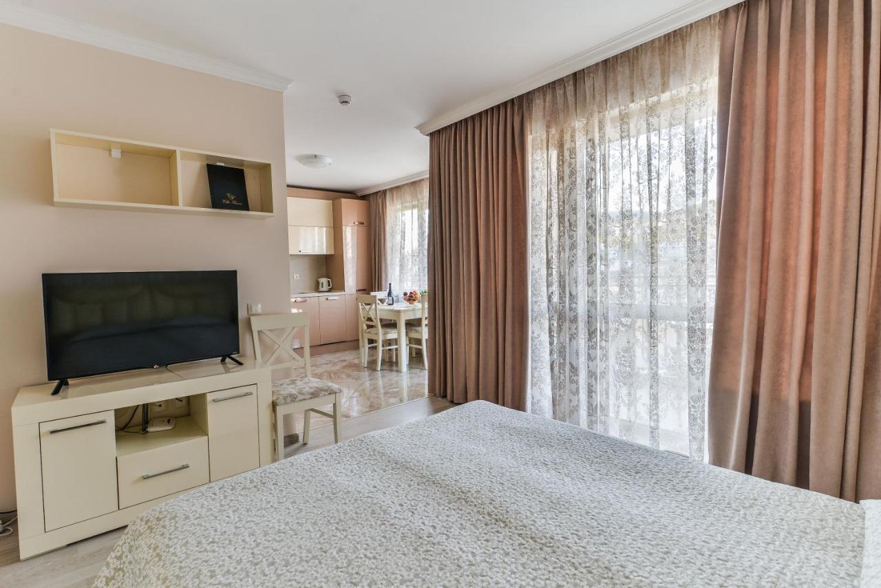 VILLA FLORENCE Apart Hotel Sveti Vlas Buitenkant foto